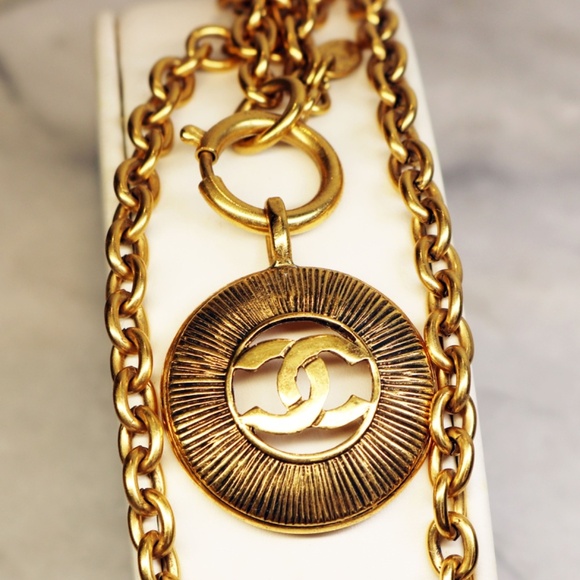 Chanel CC Logo Pendant Necklace with Spring Ring Clasp and Oval Cartouche ID Tag - Picture 5 of 16